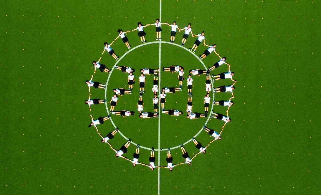 小學畢業(yè)紀念冊應該怎么制作? 小學畢業(yè)紀念冊應該怎么制作?